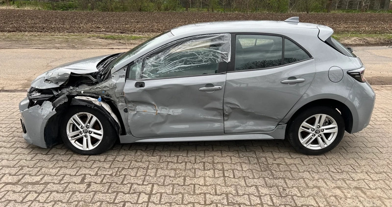 Toyota Corolla cena 37900 przebieg: 76000, rok produkcji 2020 z Chodzież małe 172